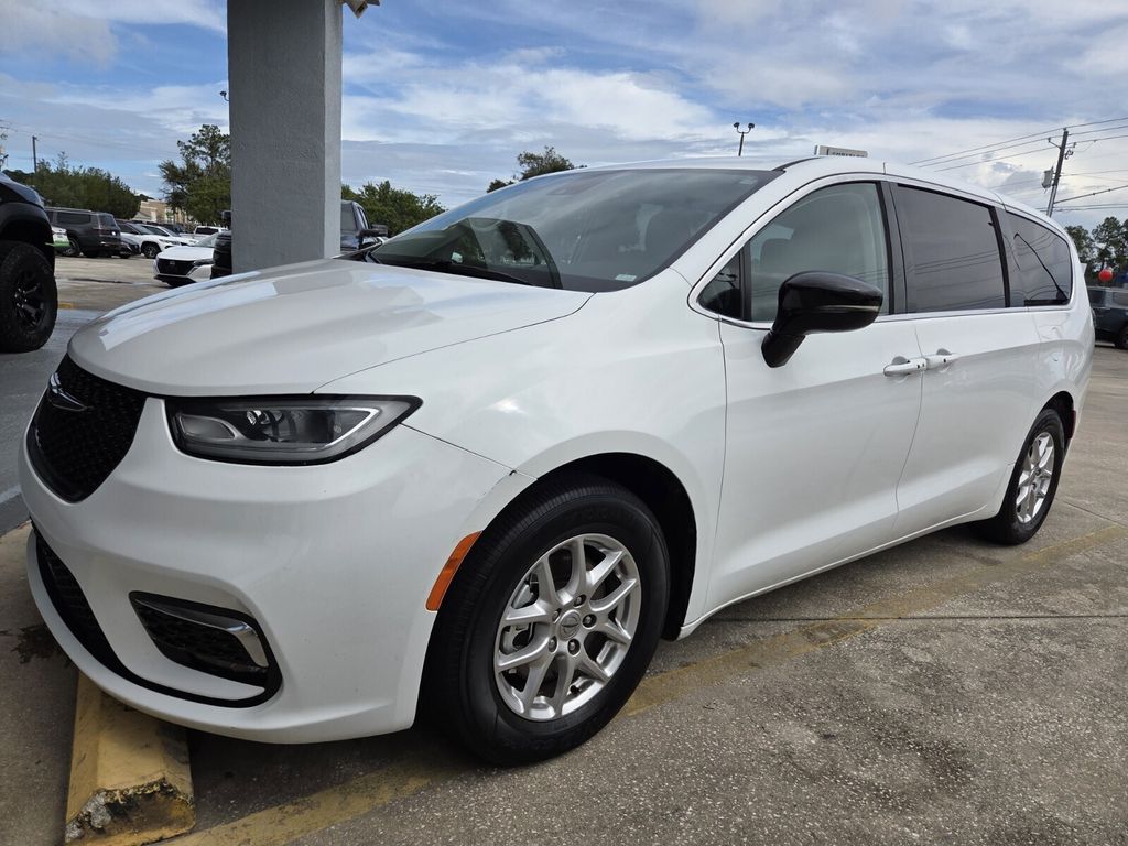 Used 2024 Chrysler Pacifica Touring L Van Passenger Van