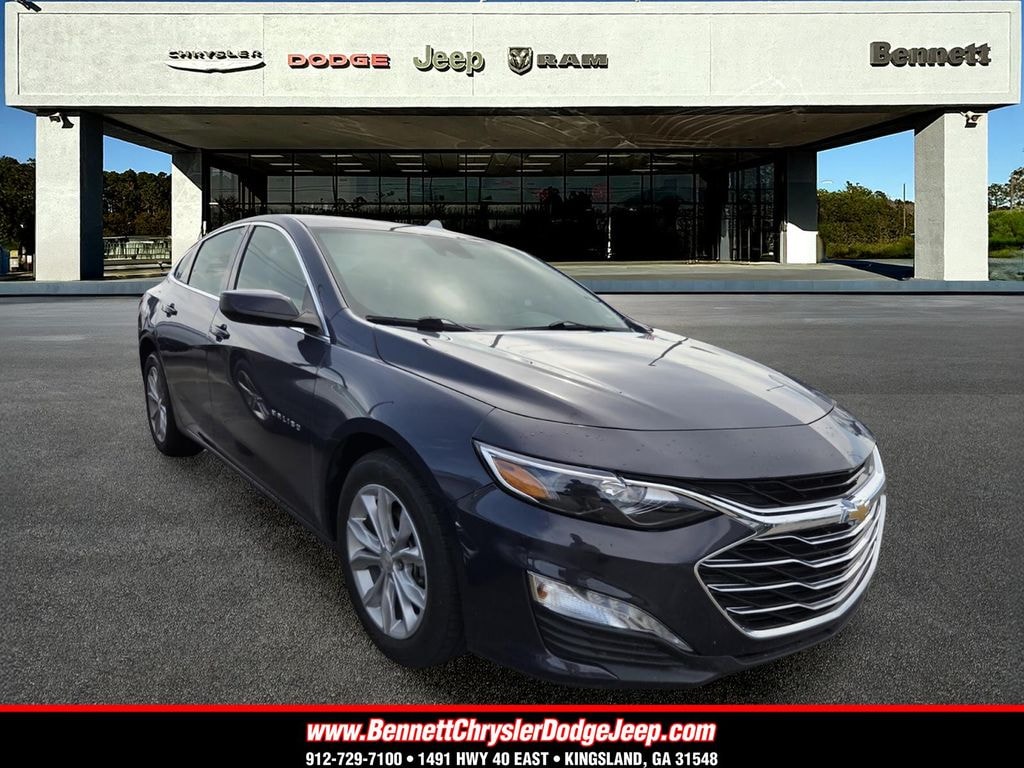 Used 2025 Chevrolet Malibu 1LT Sedan