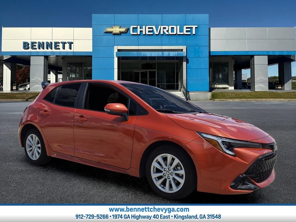 Used 2025 Toyota Corolla Hatchback SE Hatchback