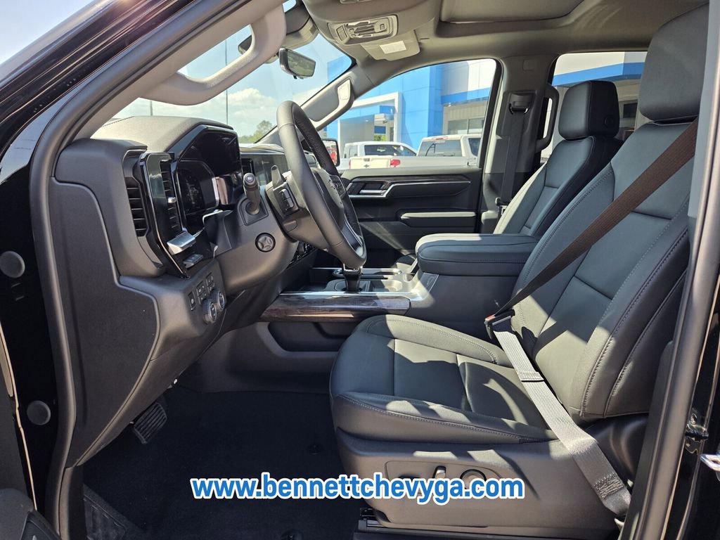 2026 Chevrolet Silverado 1500 LTZ - Photo 9