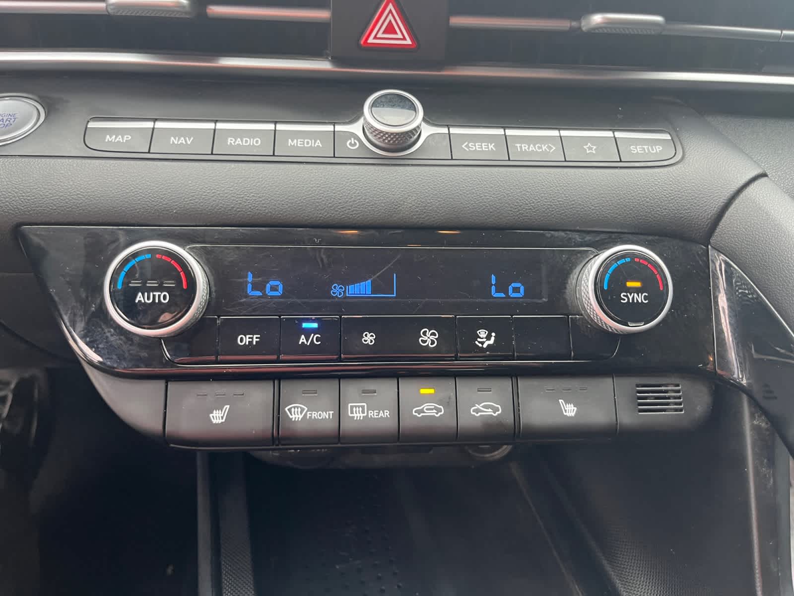 2023 Hyundai Elantra SEL - Photo 15