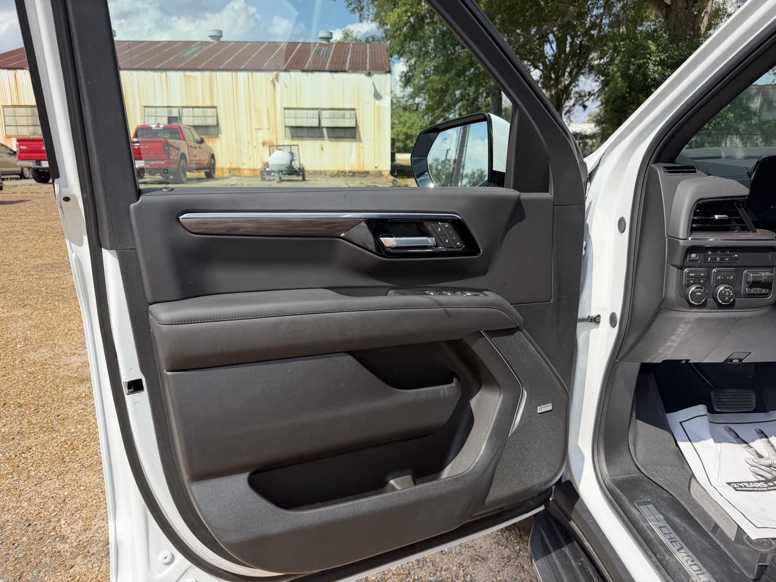 2026 Chevrolet Tahoe LT - Photo 14