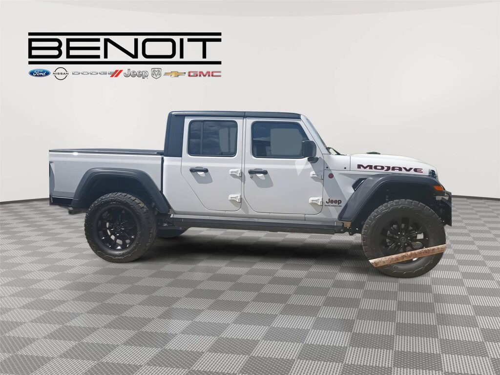 Used 2024 Jeep Gladiator Mojave Truck Crew Cab