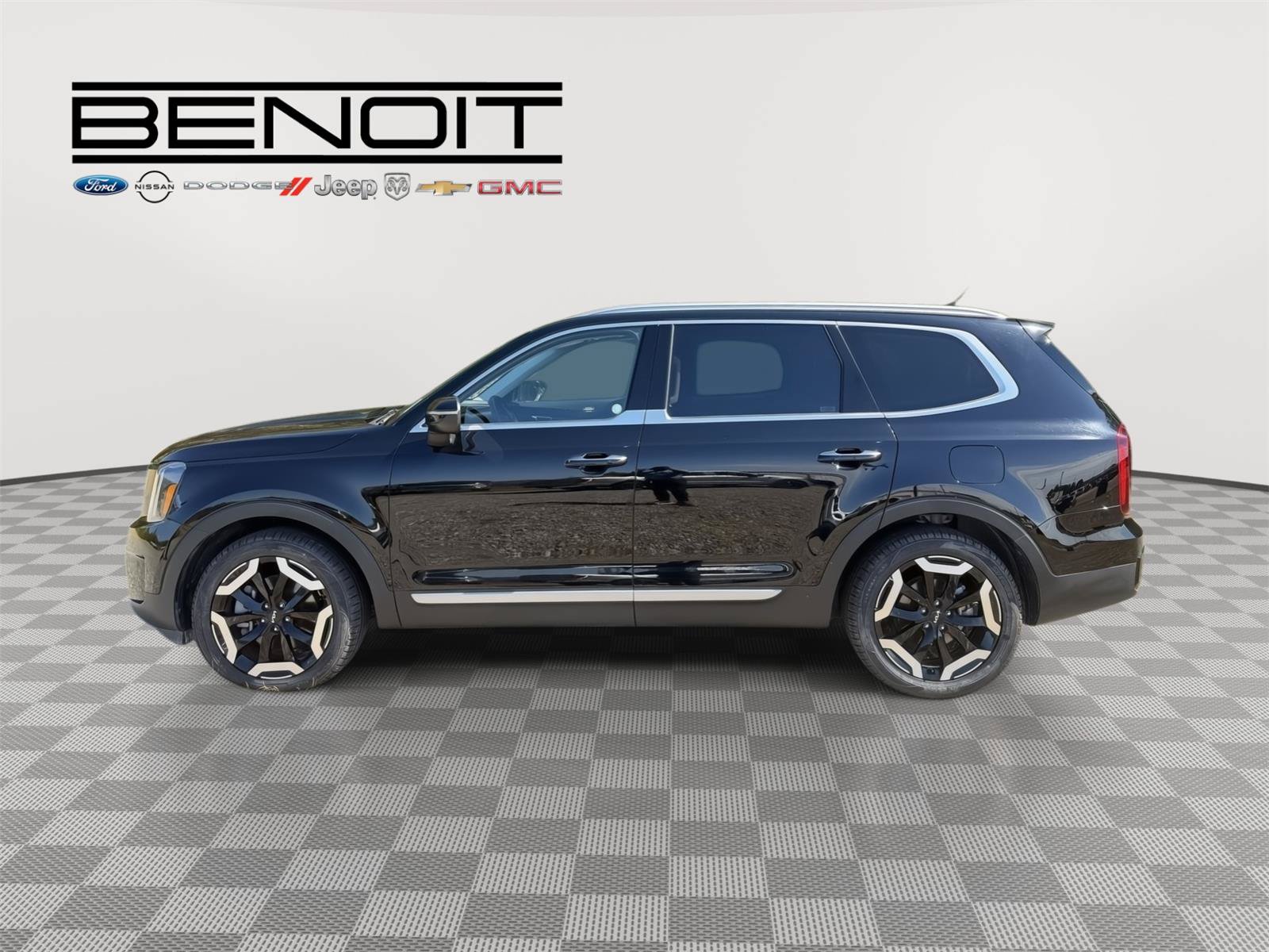 Used 2025 Kia Telluride S SUV