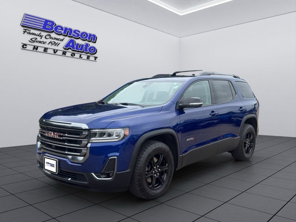 2023 GMC Acadia AT4