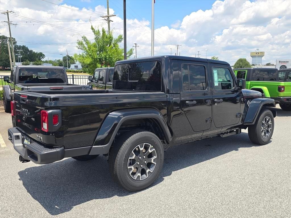New 2026 Jeep Gladiator SAHARA 4X4 Pickup