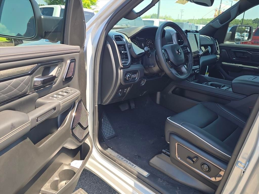 New 2026 Ram 1500 LIMITED CREW CAB 4X4 5'7 BOX Pickup
