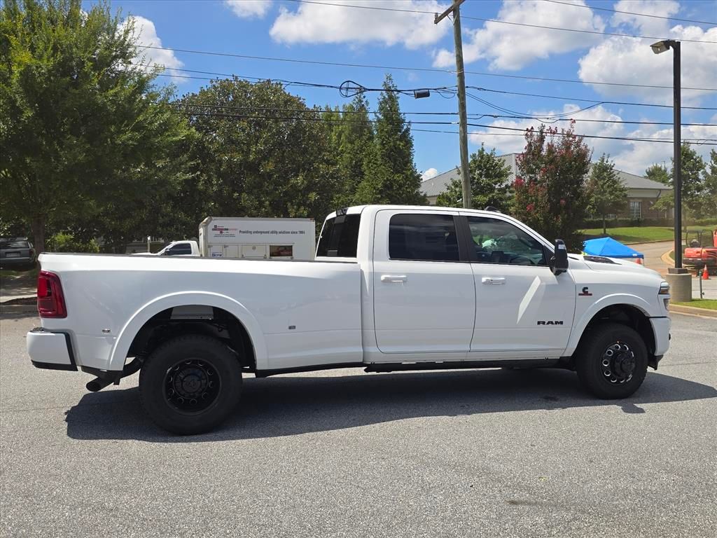 New 2027 Ram 3500 LIMITED CREW CAB 4X4 8' BOX Pickup