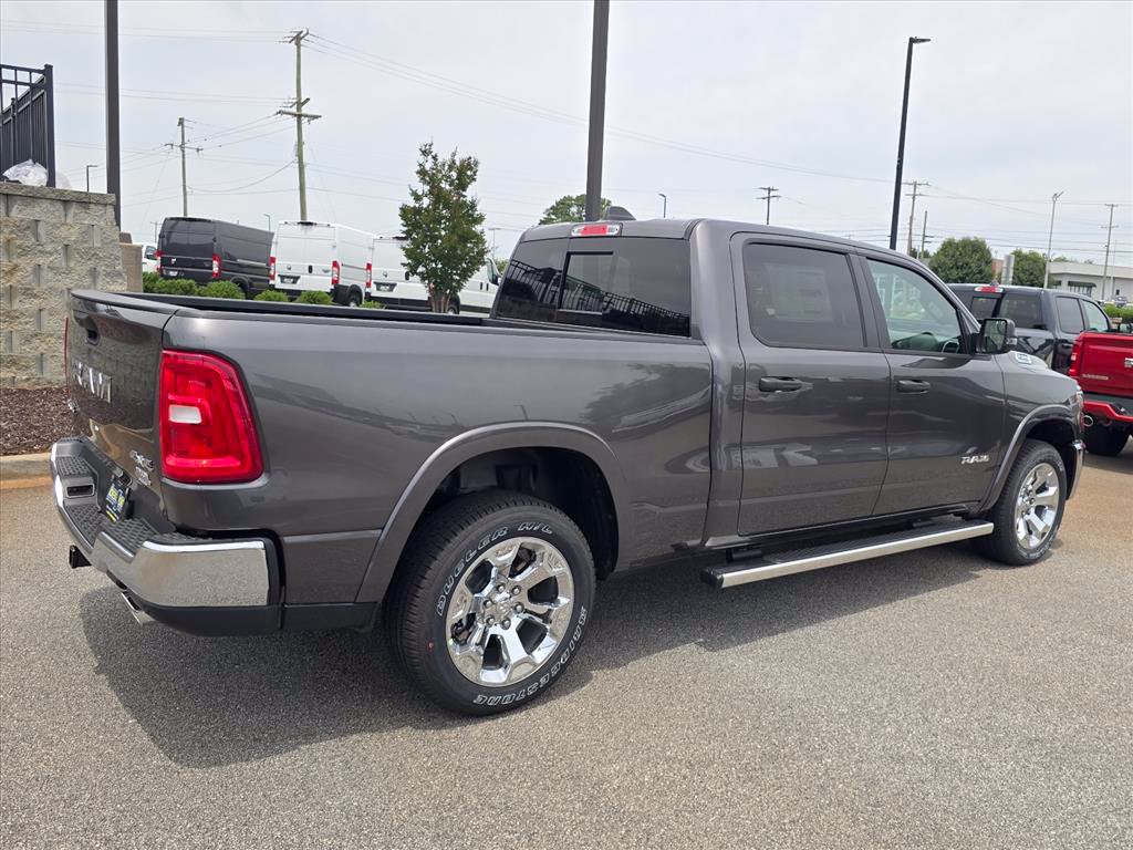 New 2026 Ram 1500 BIG HORN CREW CAB 4X4 6'4 BOX Pickup