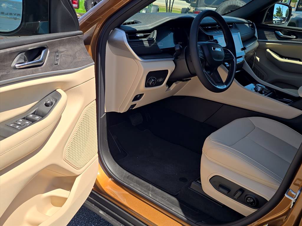 New 2026 Jeep Grand Cherokee LIMITED 4X4 Sport Utility