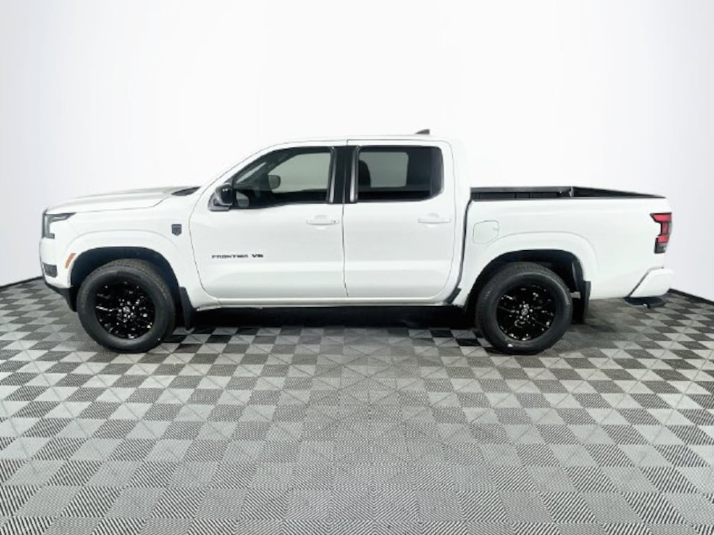 New 2027 Nissan Frontier SV Truck Crew Cab