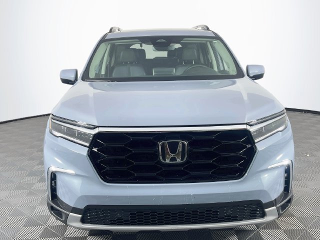 Used 2025 Honda Pilot Touring SUV