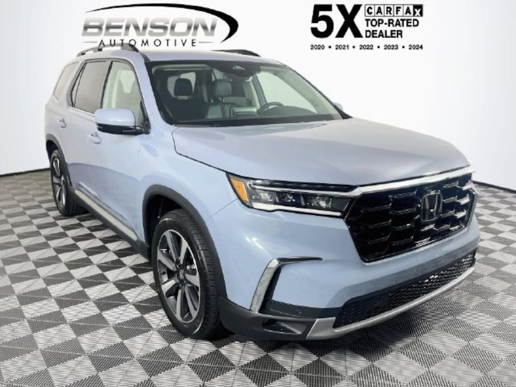 Used 2025 Honda Pilot Touring SUV