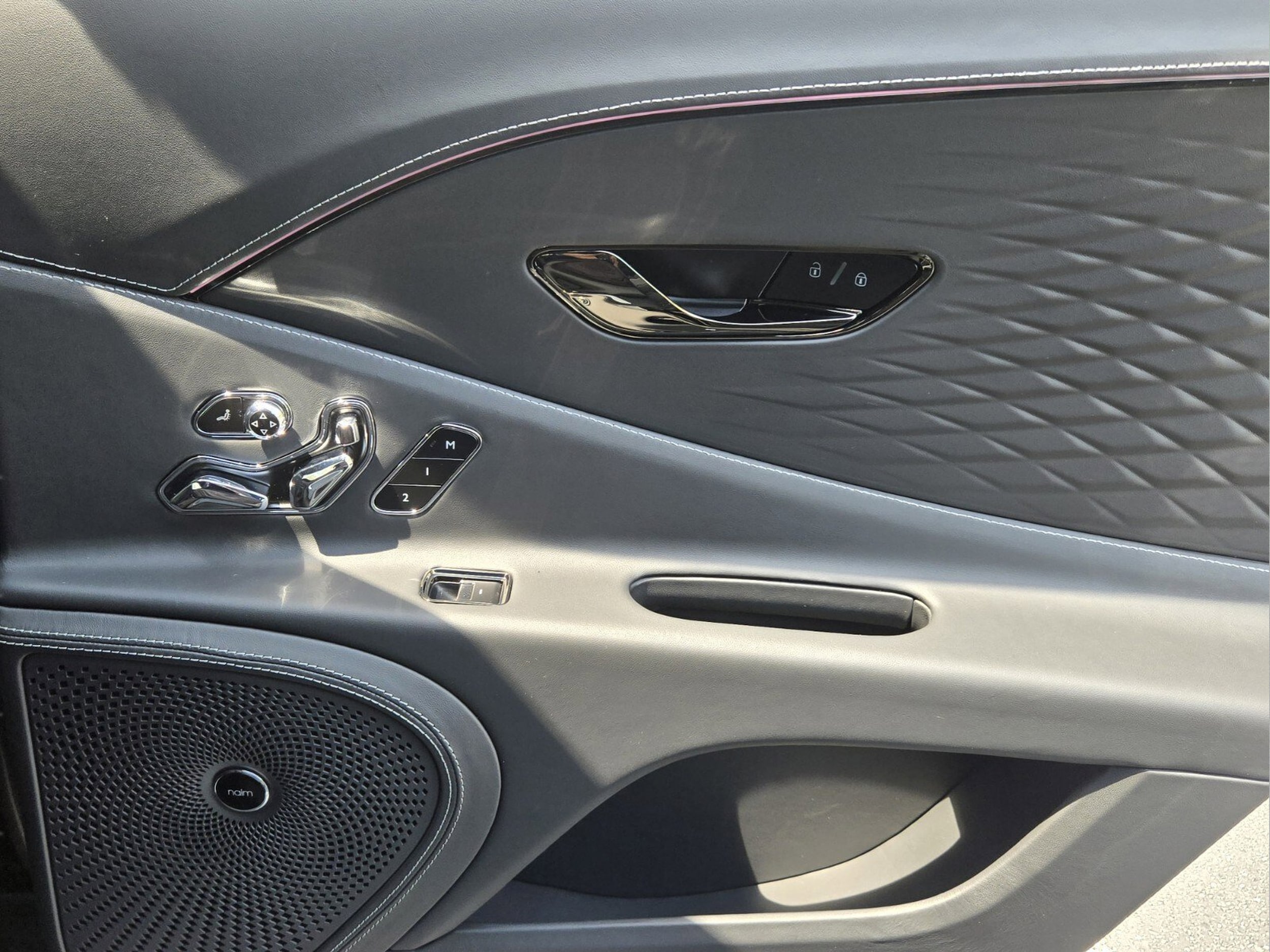 2026 Bentley Flying Spur Azure - Photo 32