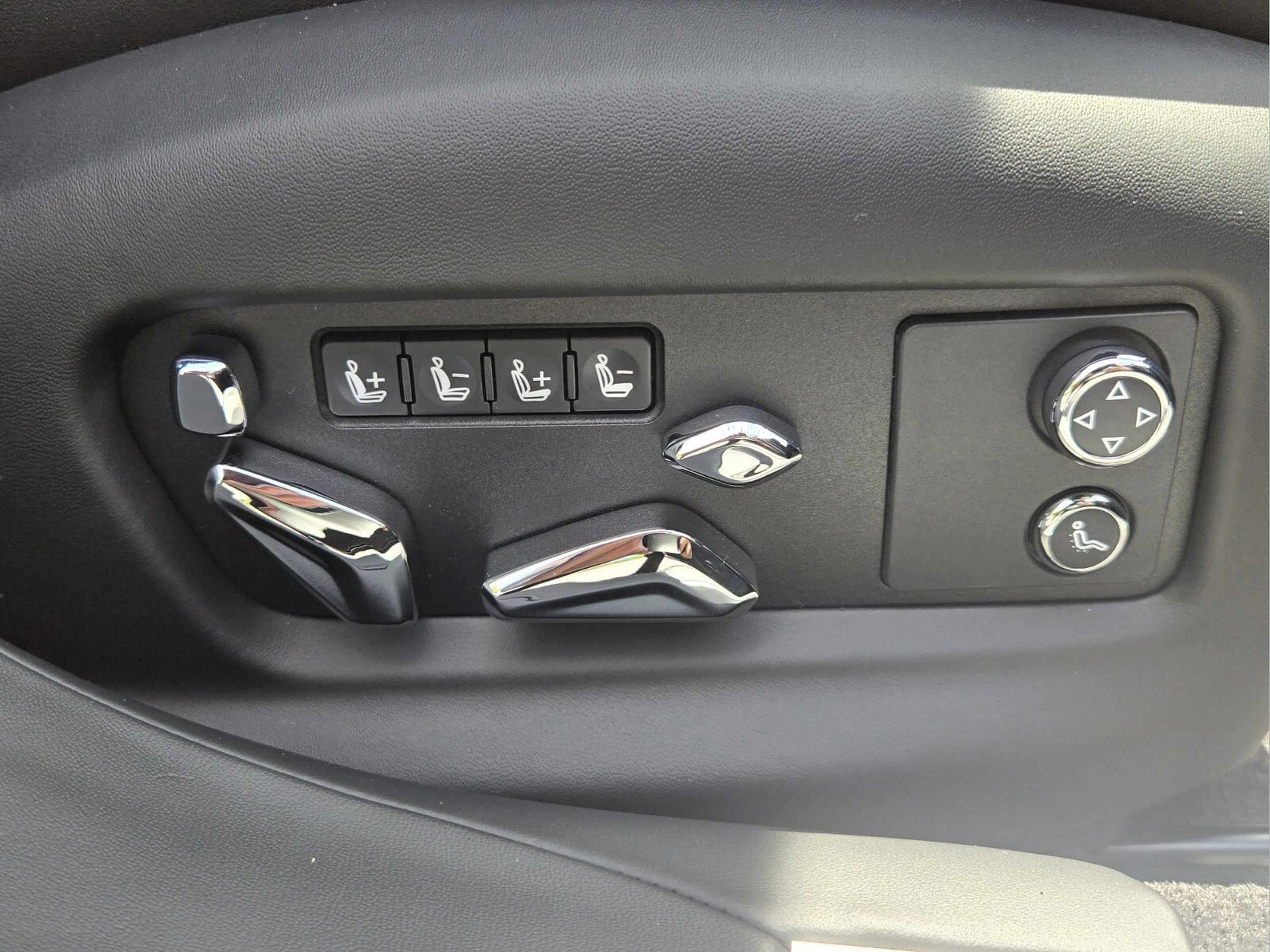 2026 Bentley Flying Spur Azure - Photo 35