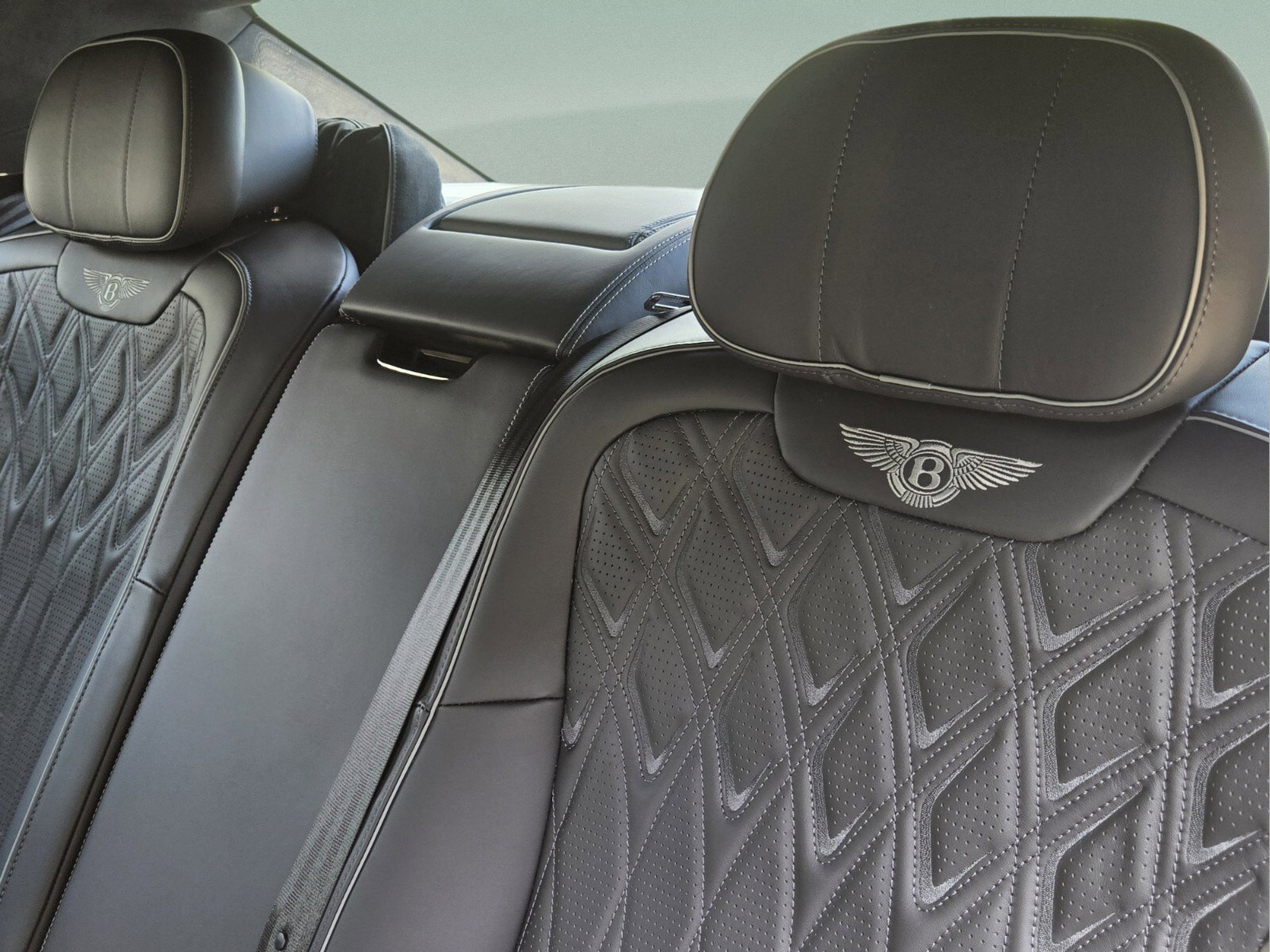2026 Bentley Flying Spur Azure - Photo 24