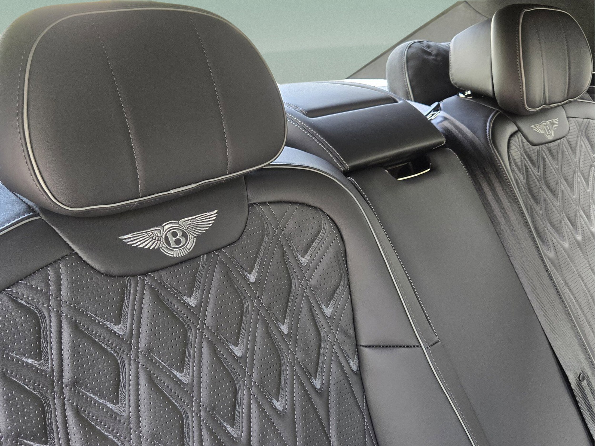 2026 Bentley Flying Spur Azure - Photo 30