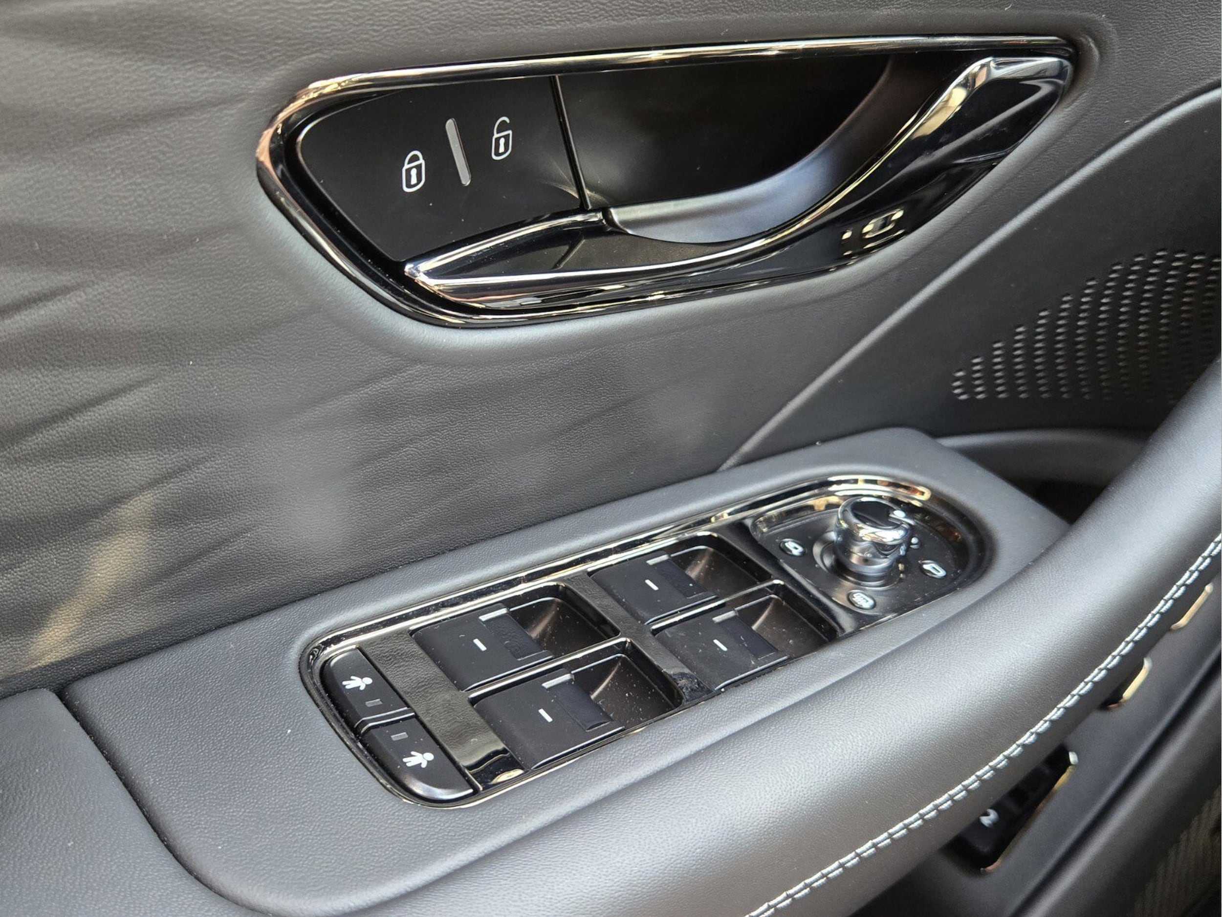 2026 Bentley Flying Spur Azure - Photo 53