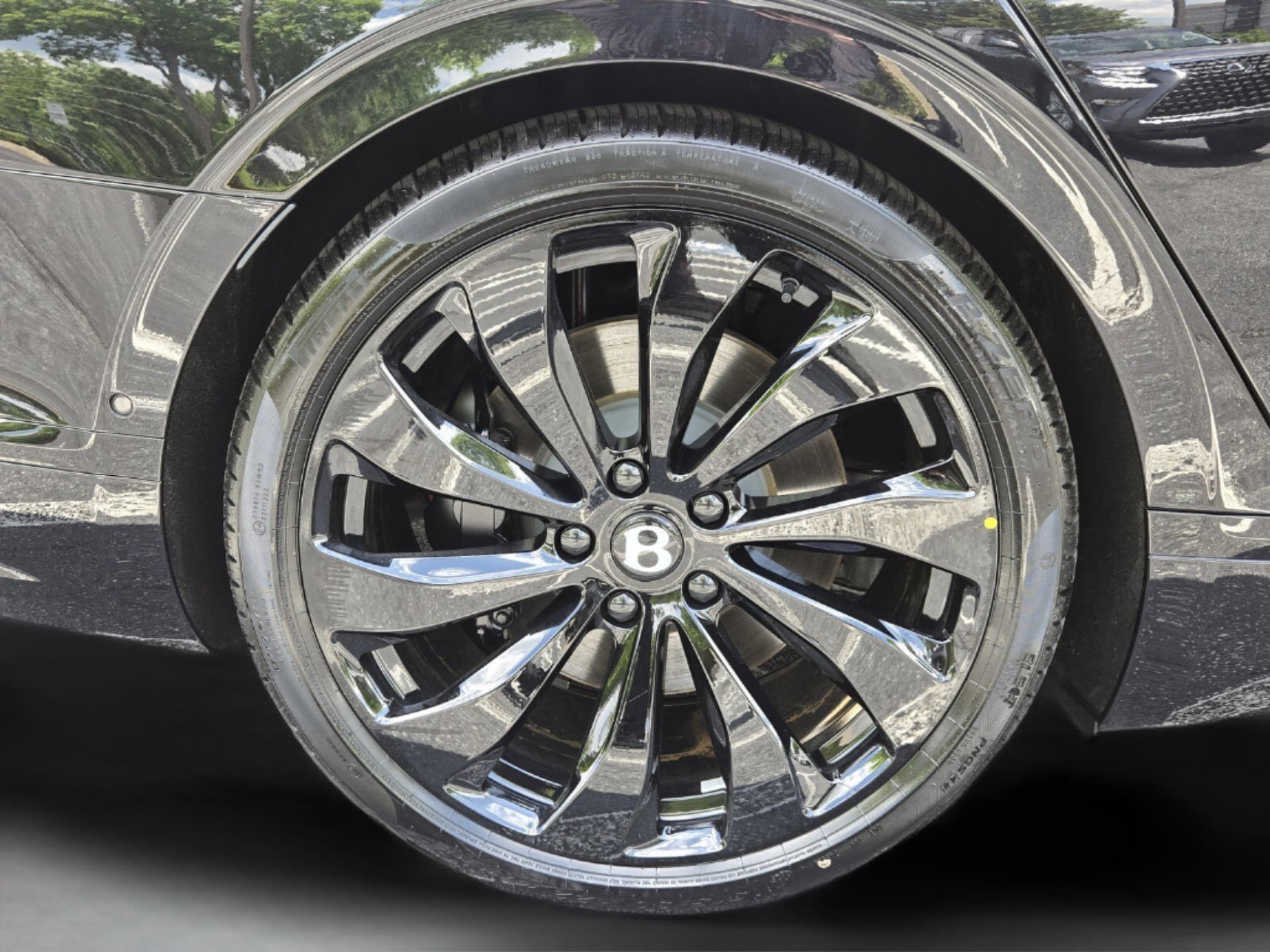 2026 Bentley Flying Spur Azure - Photo 17