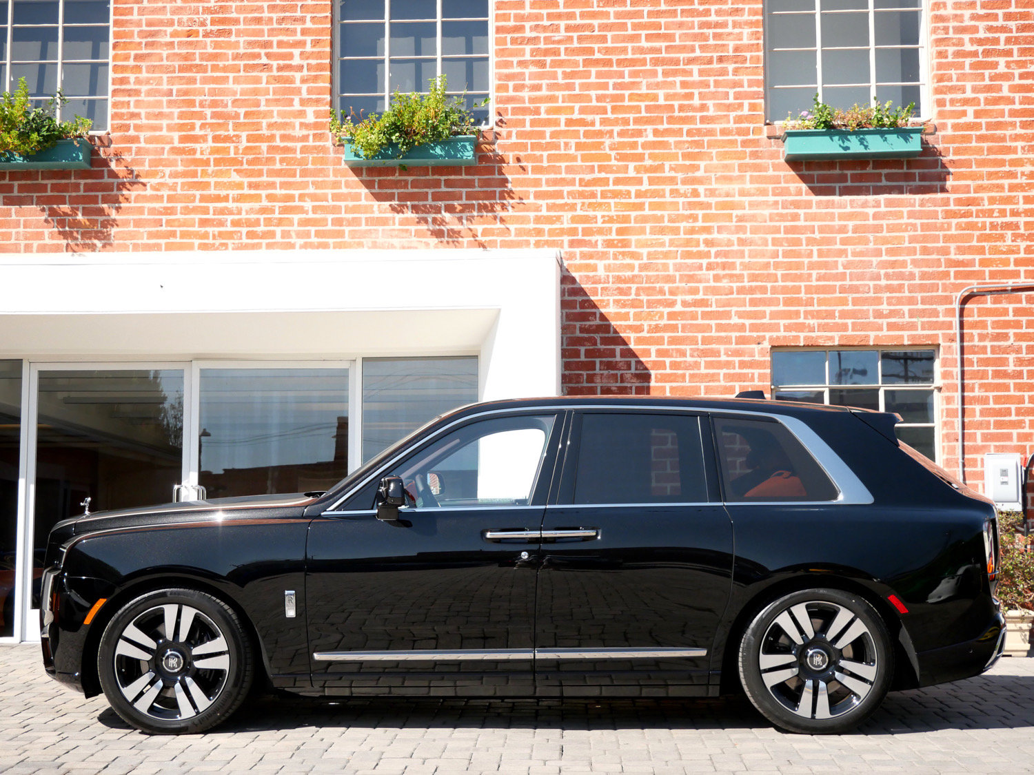 New 2027 Rolls-Royce Cullinan SUV