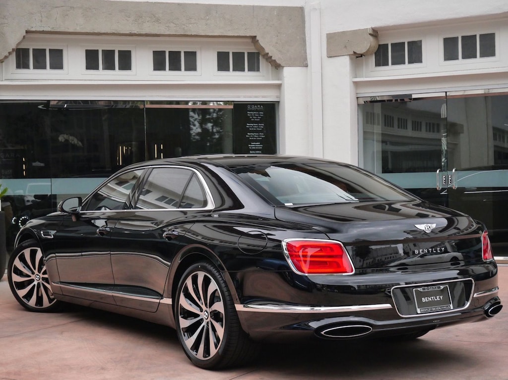 New 2026 Bentley Flying Spur V8 Sedan