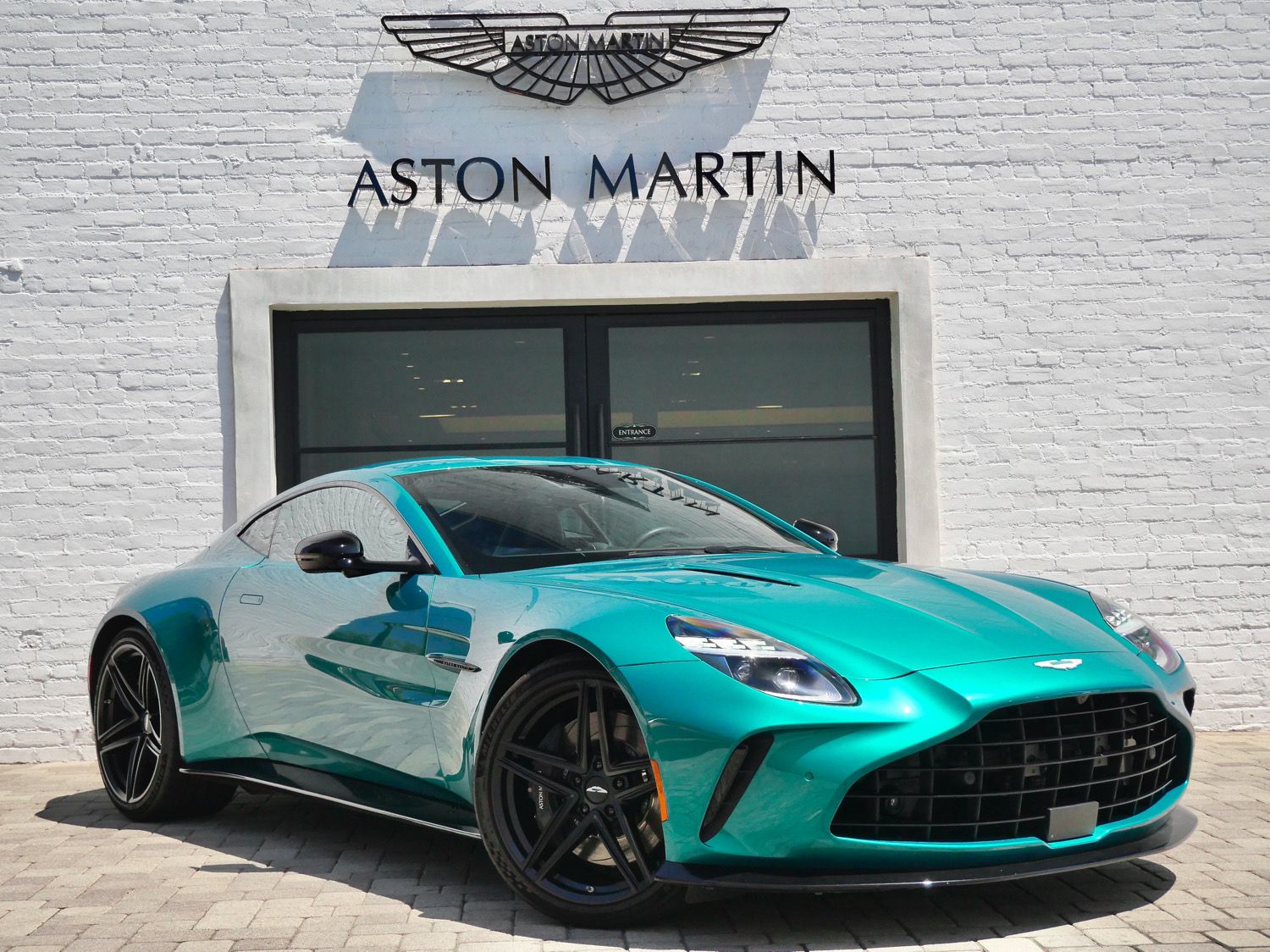 2025 Aston Martin Vantage Base