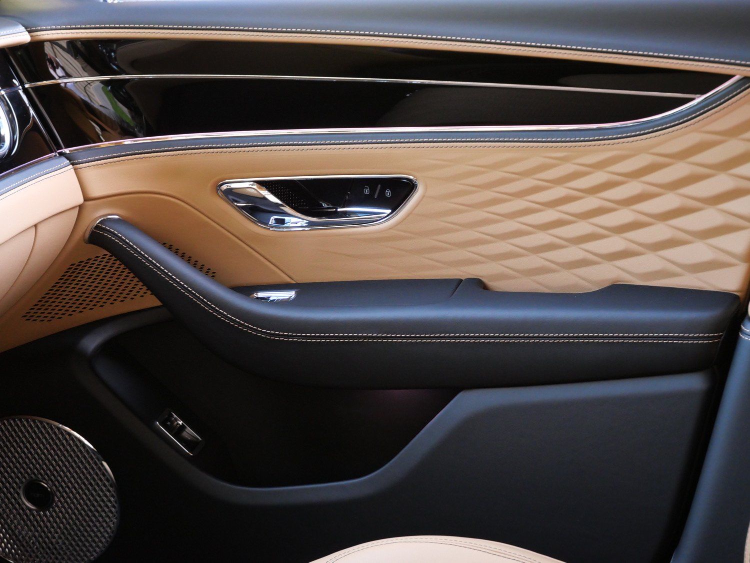 2026 Bentley Flying Spur Azure - Photo 15