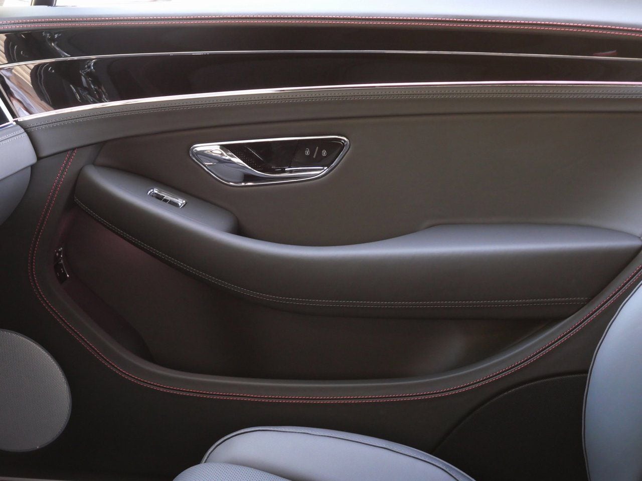 2026 Bentley Continental GT - Photo 12