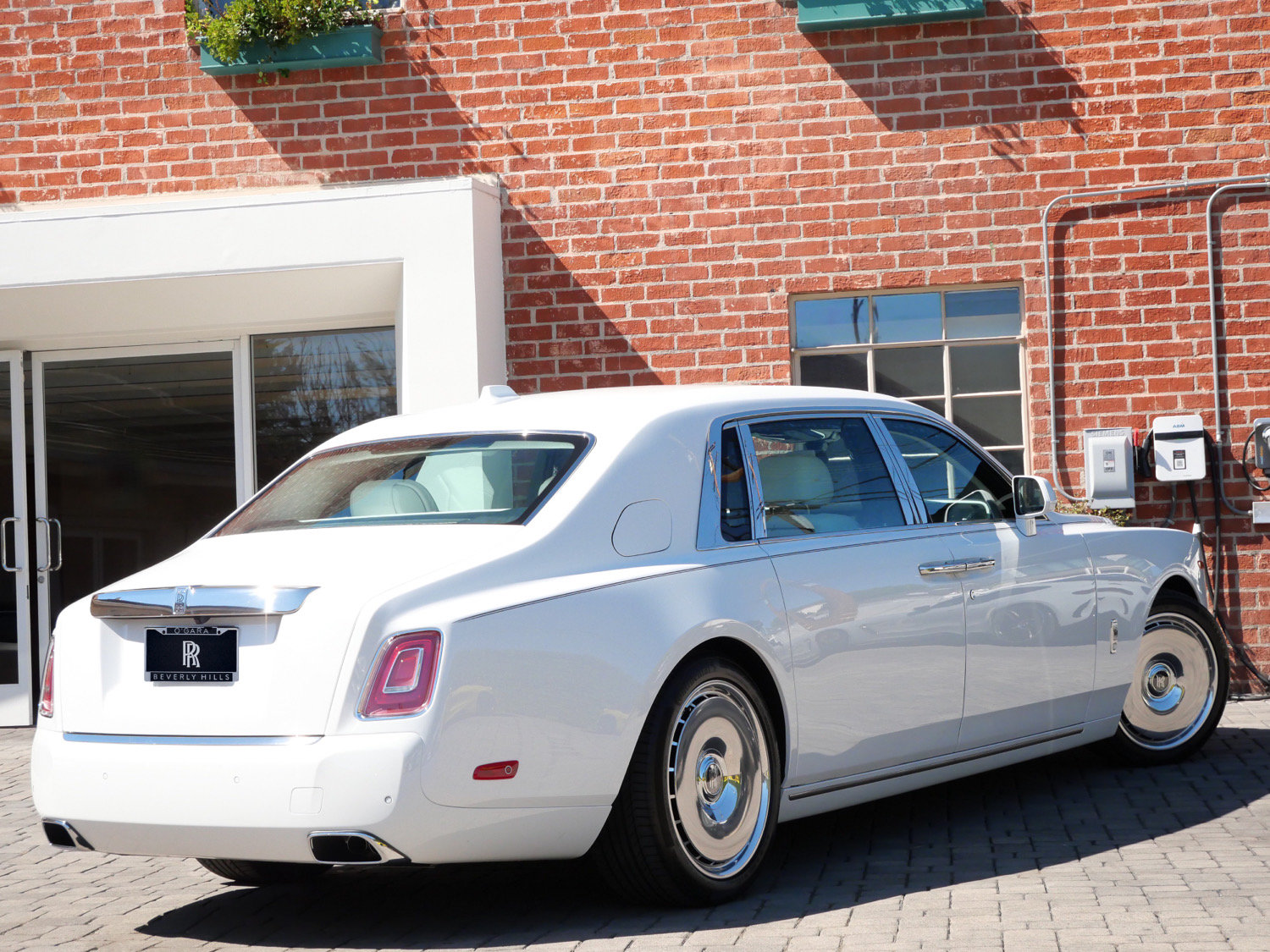 New 2027 Rolls-Royce Phantom Sedan