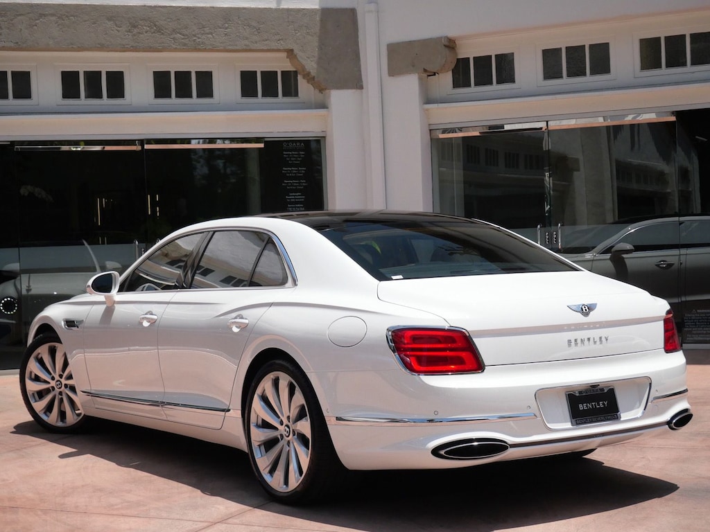 New 2026 Bentley Flying Spur V8 Sedan