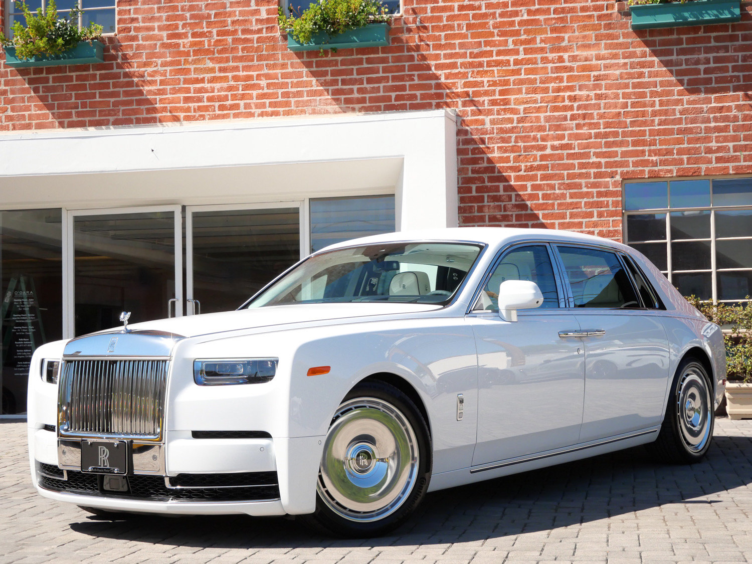 2027 Rolls-Royce Phantom Sedan