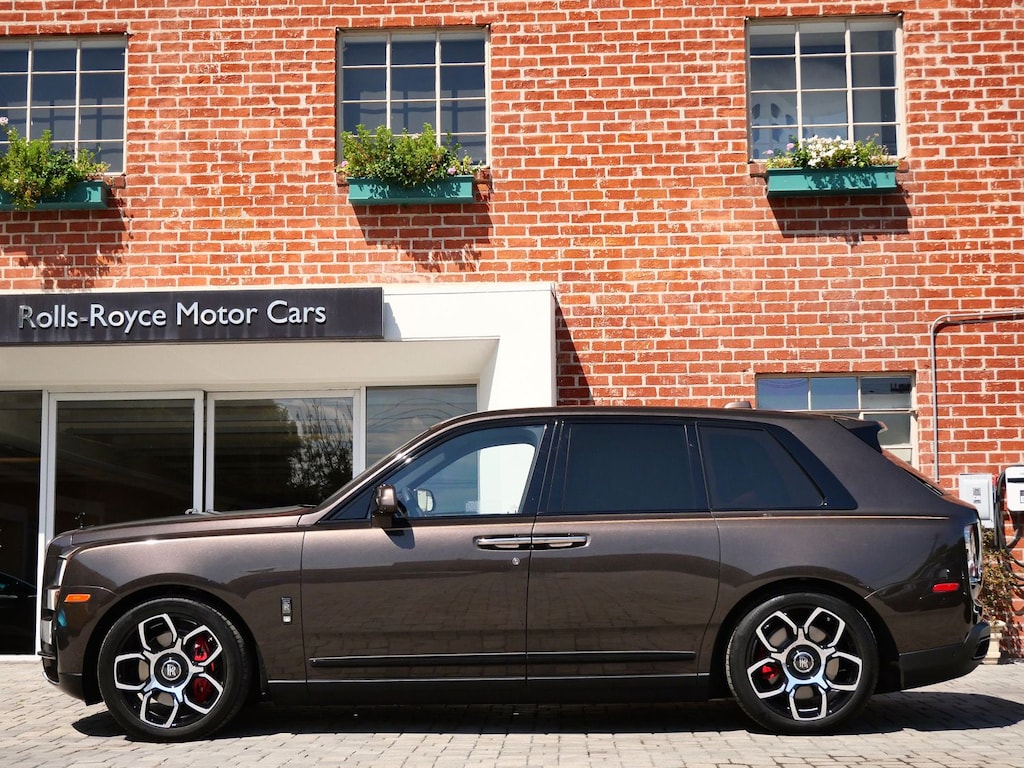 Certified 2023 Rolls-Royce Black Badge Cullinan . SUV