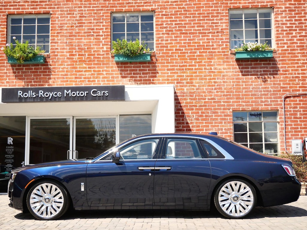 New 2027 Rolls-Royce Ghost Sedan