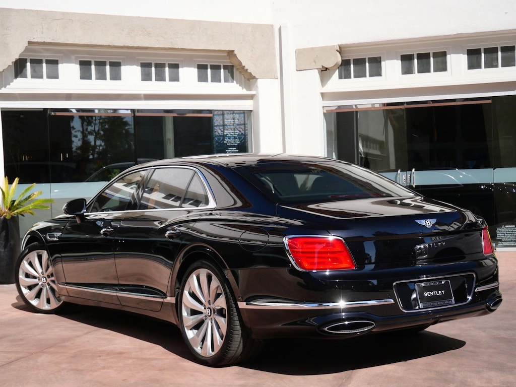 New 2026 Bentley Flying Spur V8 Sedan