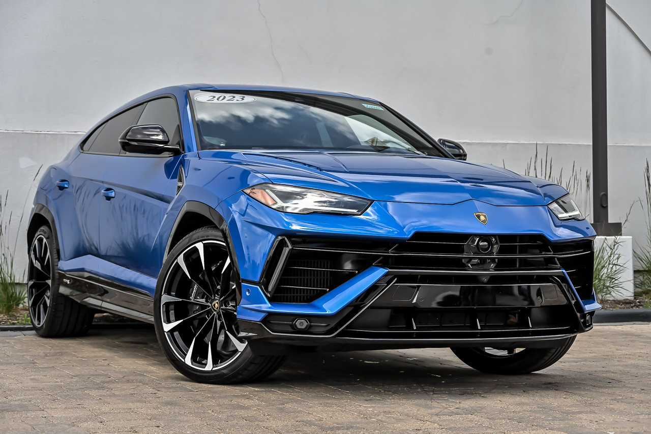  Lamborghini Urus