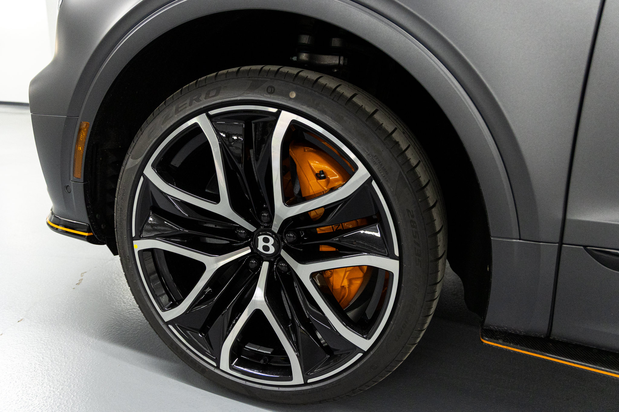 2026 Bentley Bentayga Speed - Photo 18