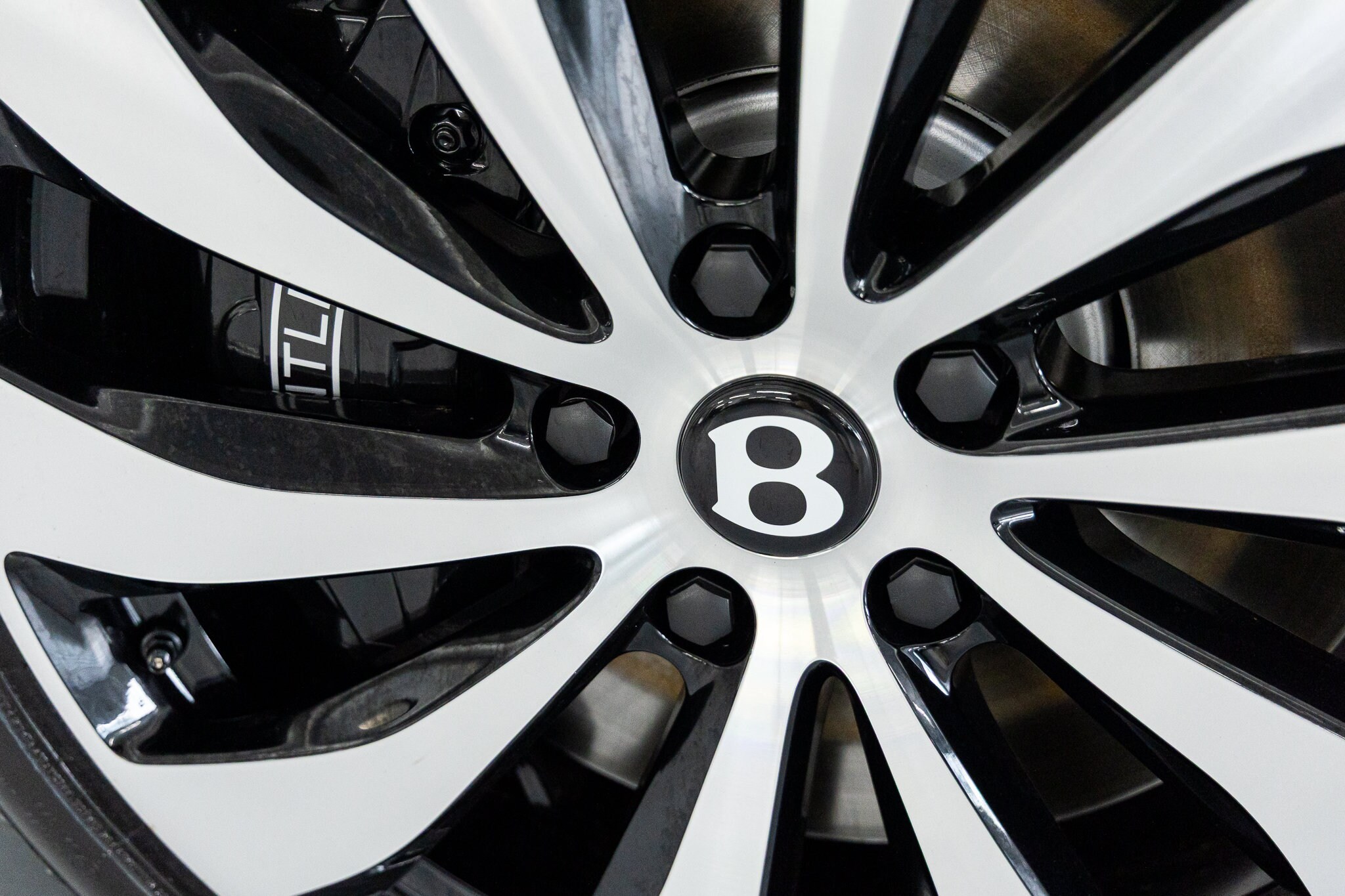 2026 Bentley Continental GT Azure - Photo 15