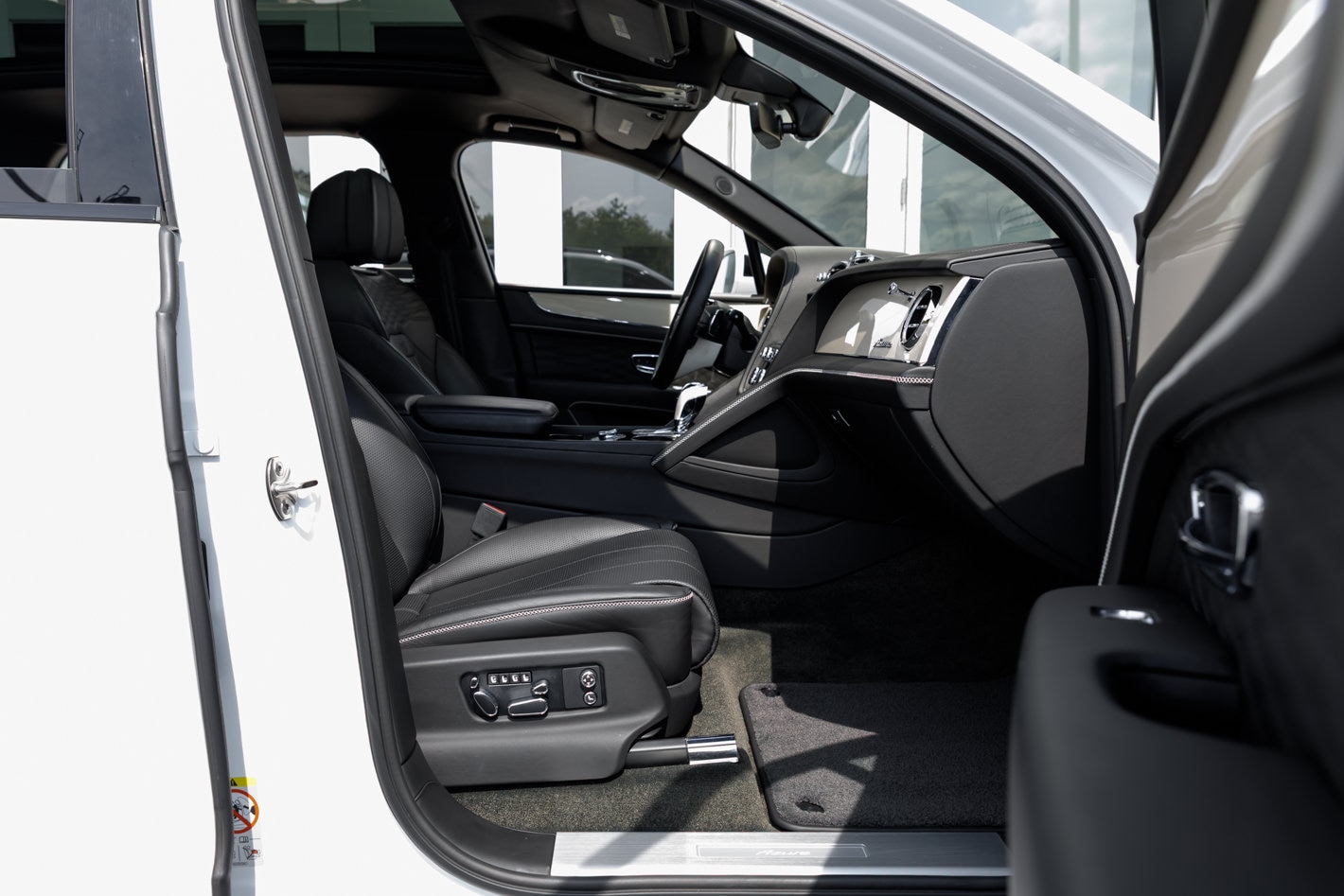 SJAHT2ZV7PC017702