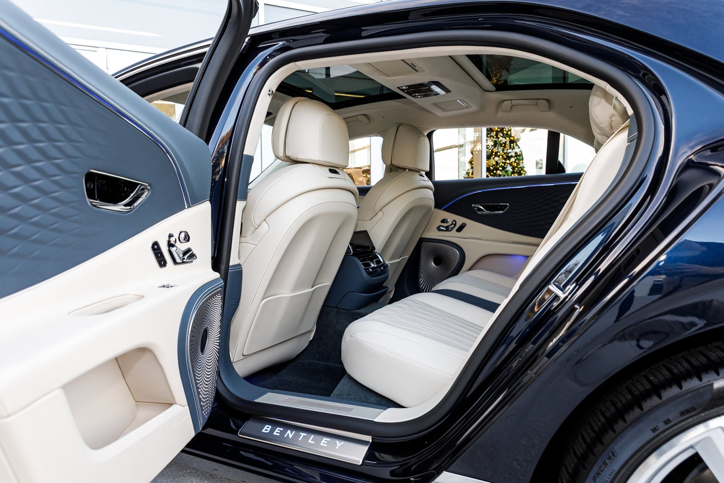 2026 Bentley Flying Spur Azure - Photo 33