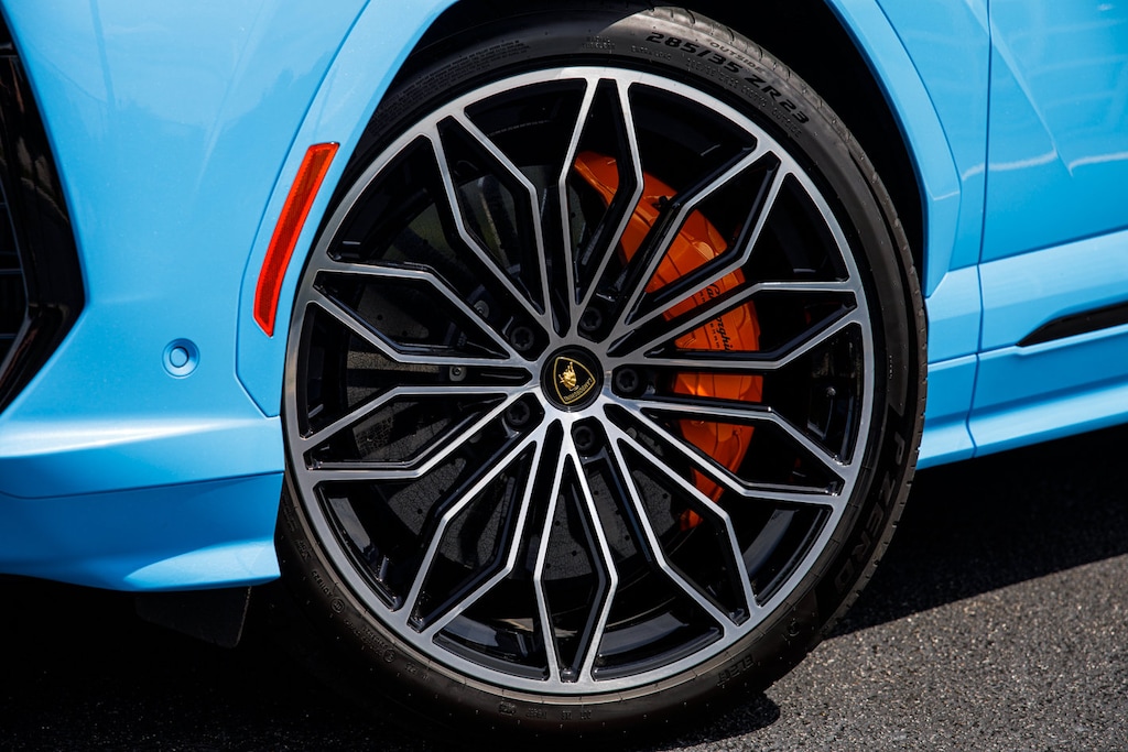 Certified 2025 Lamborghini Urus SE SE AWD