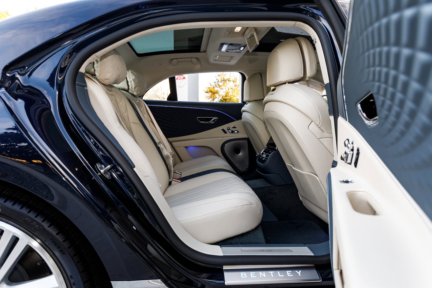 2026 Bentley Flying Spur Azure - Photo 38