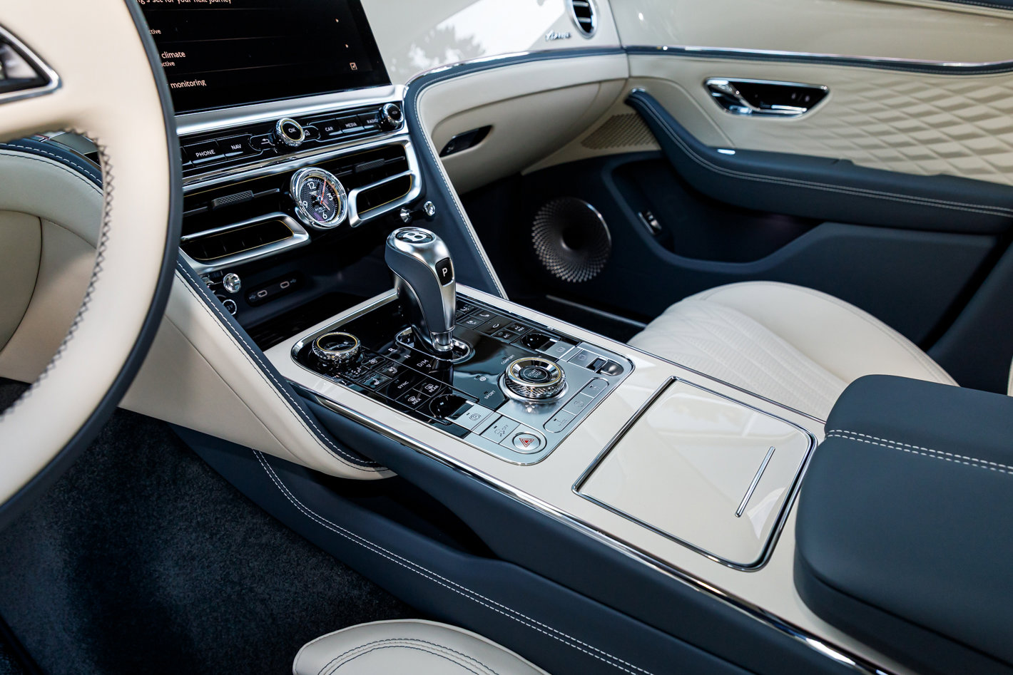 2026 Bentley Flying Spur Azure - Photo 27