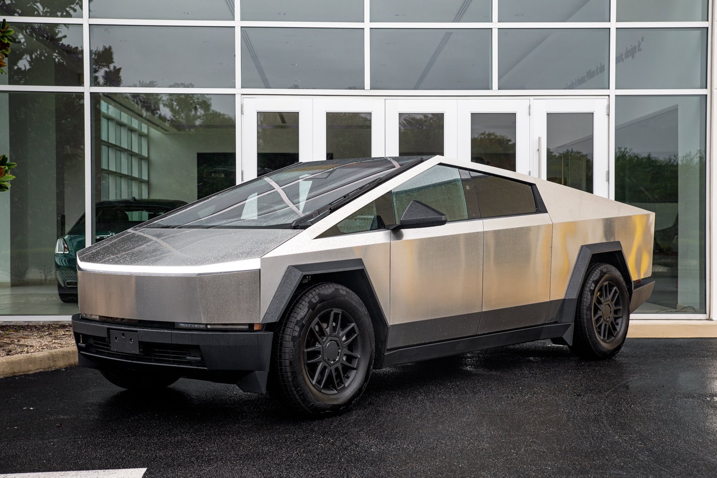 2025 Tesla Cybertruck