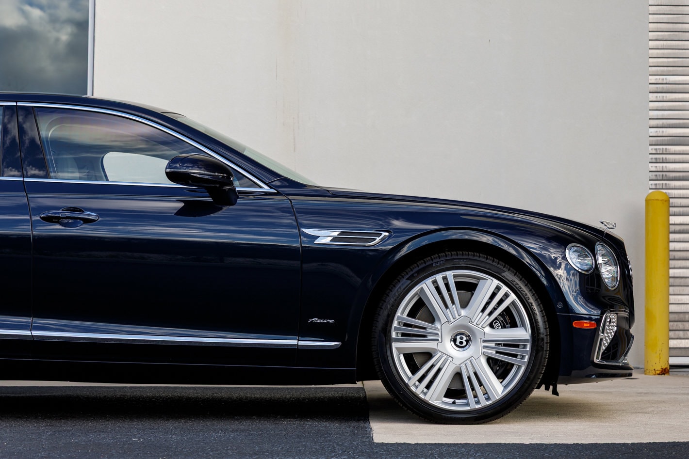 2026 Bentley Flying Spur Azure - Photo 16