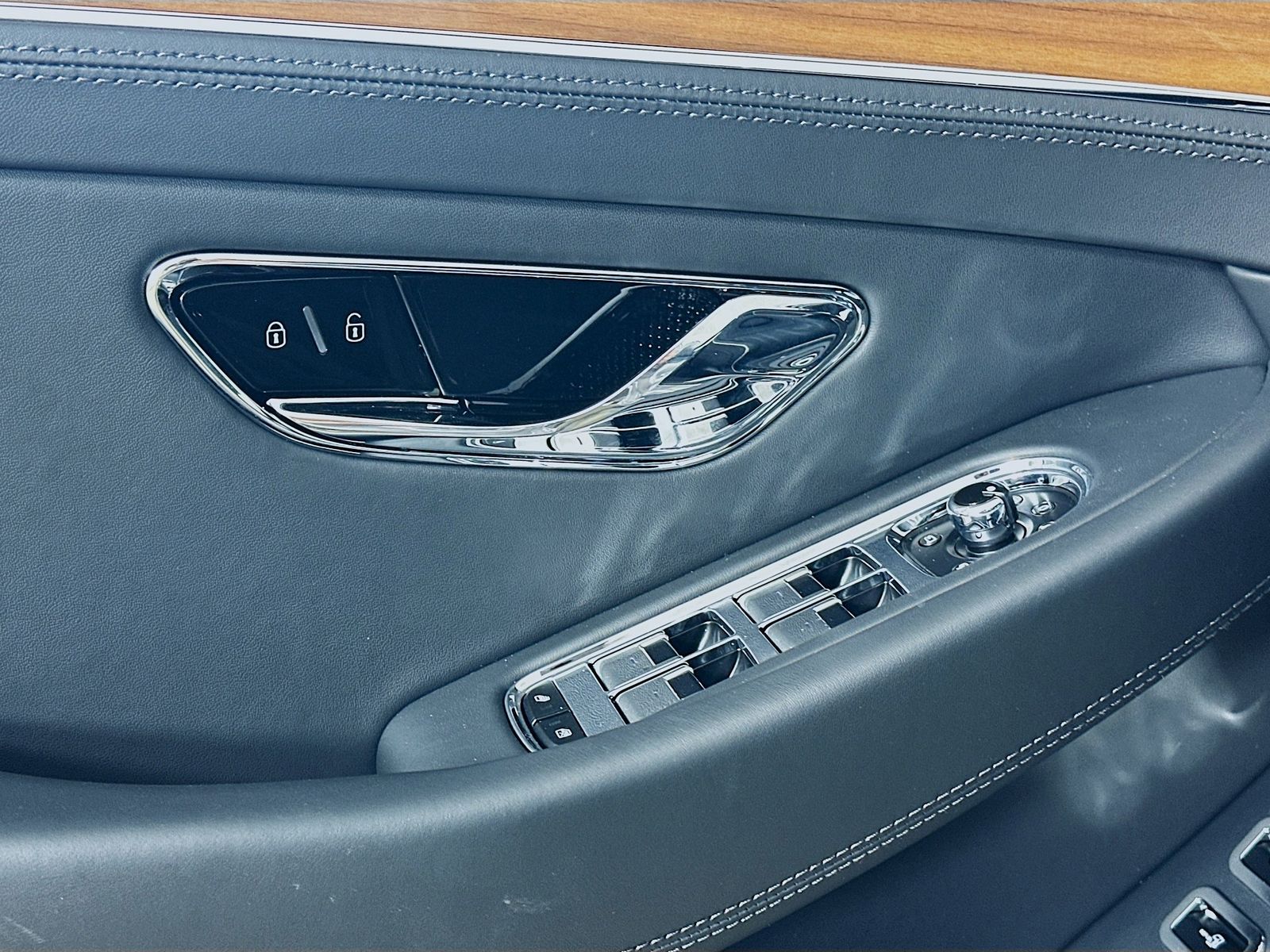 2026 Bentley Continental GT Base - Photo 25