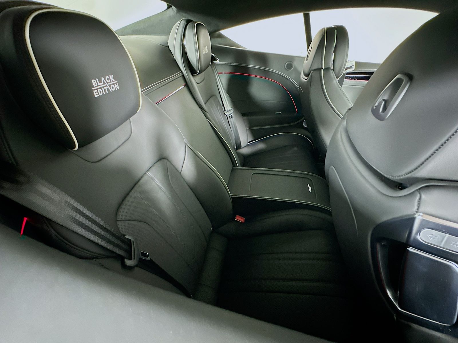 2025 Bentley Continental GT Black Edition - Photo 44