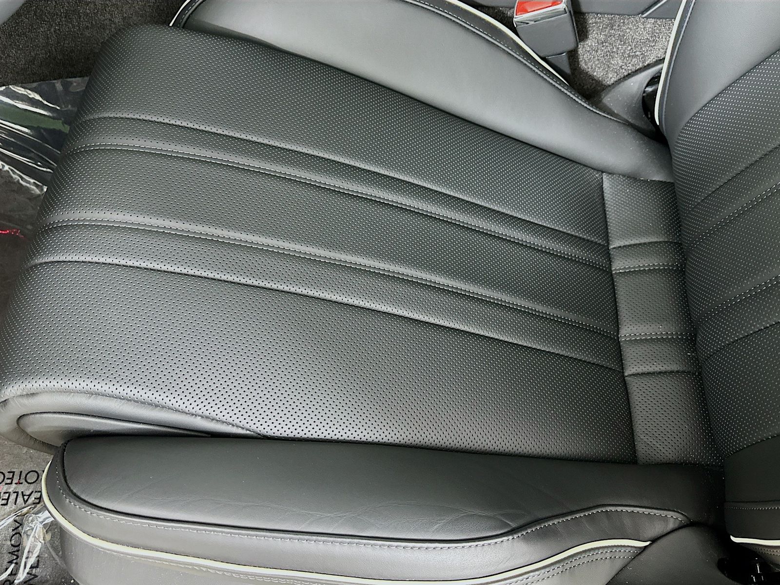 2025 Bentley Continental GT Black Edition - Photo 33