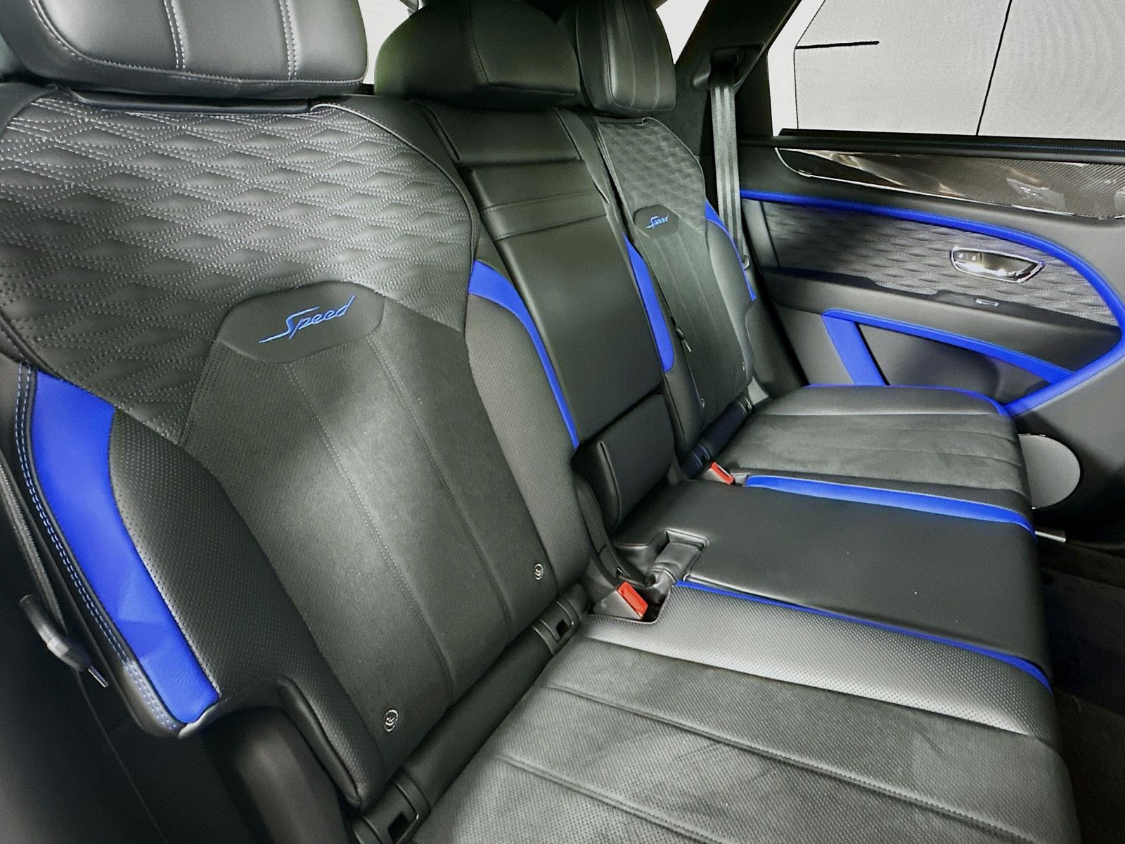 2026 Bentley Bentayga Speed - Photo 7