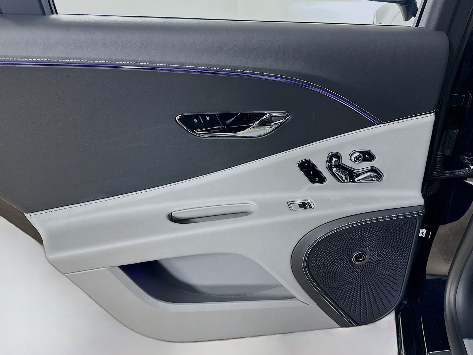 2026 Bentley Flying Spur Azure - Photo 38