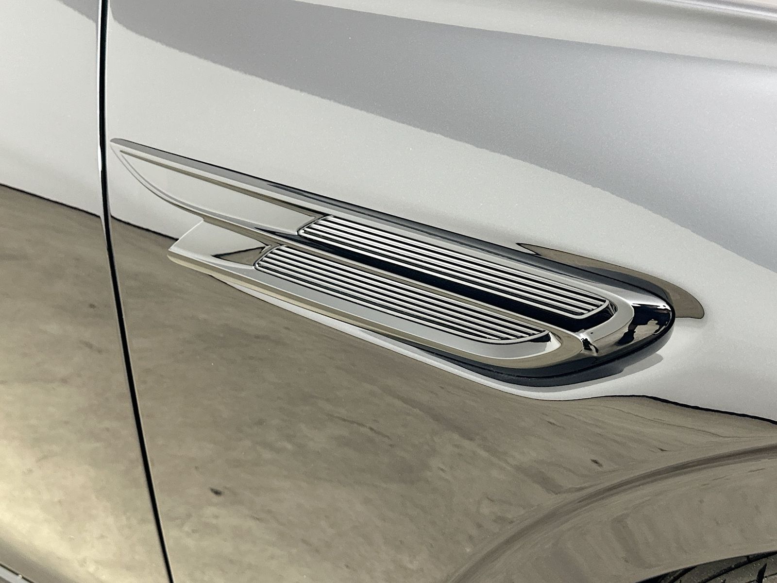 2026 Bentley Flying Spur Azure - Photo 12